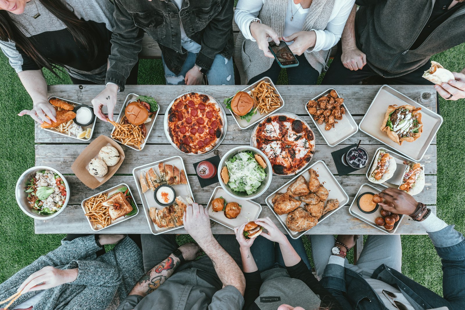 Exemple : tablée de plats à partager entre amis